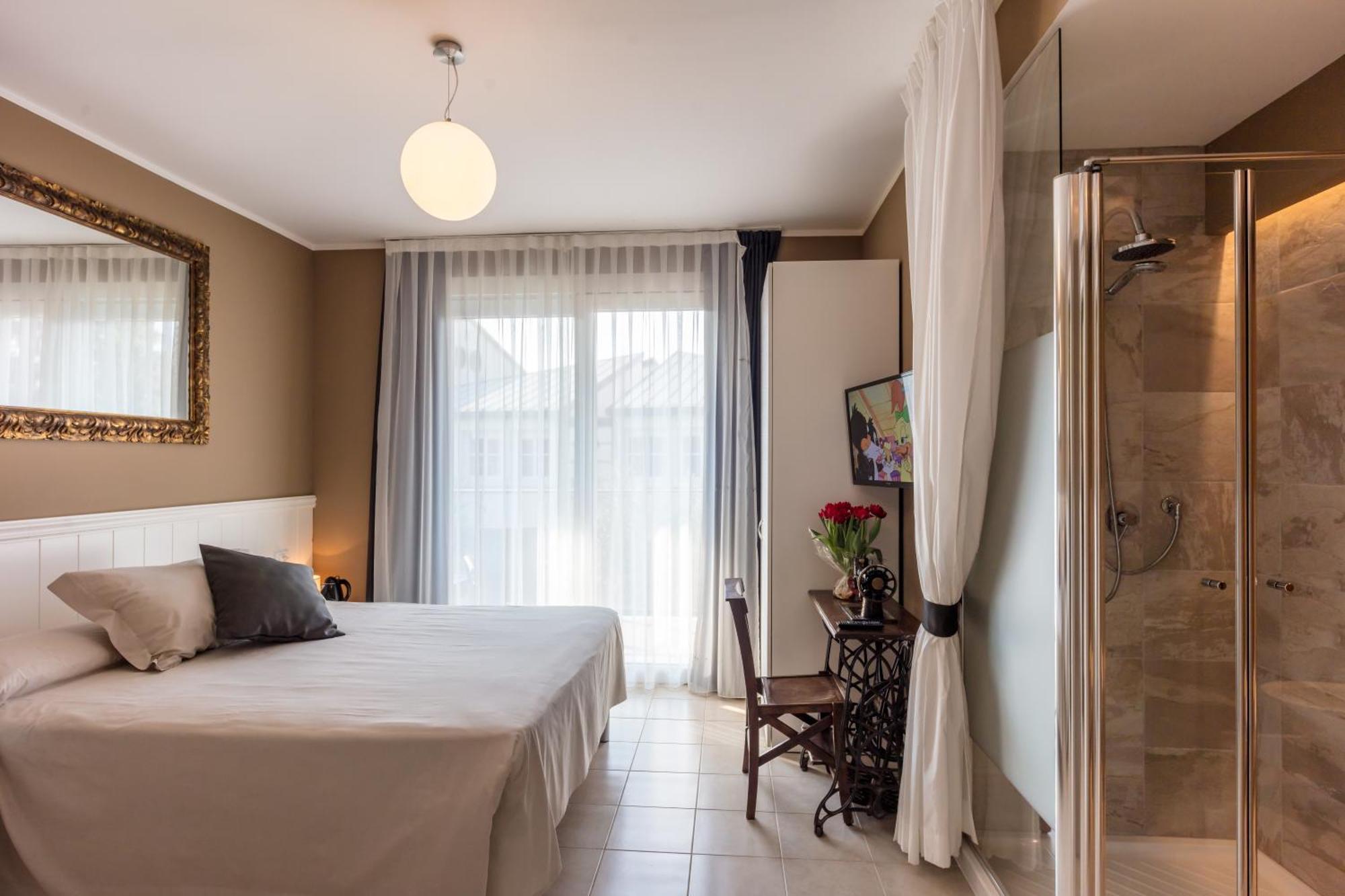 Hotel Maximilian Bardolino Oda fotoğraf